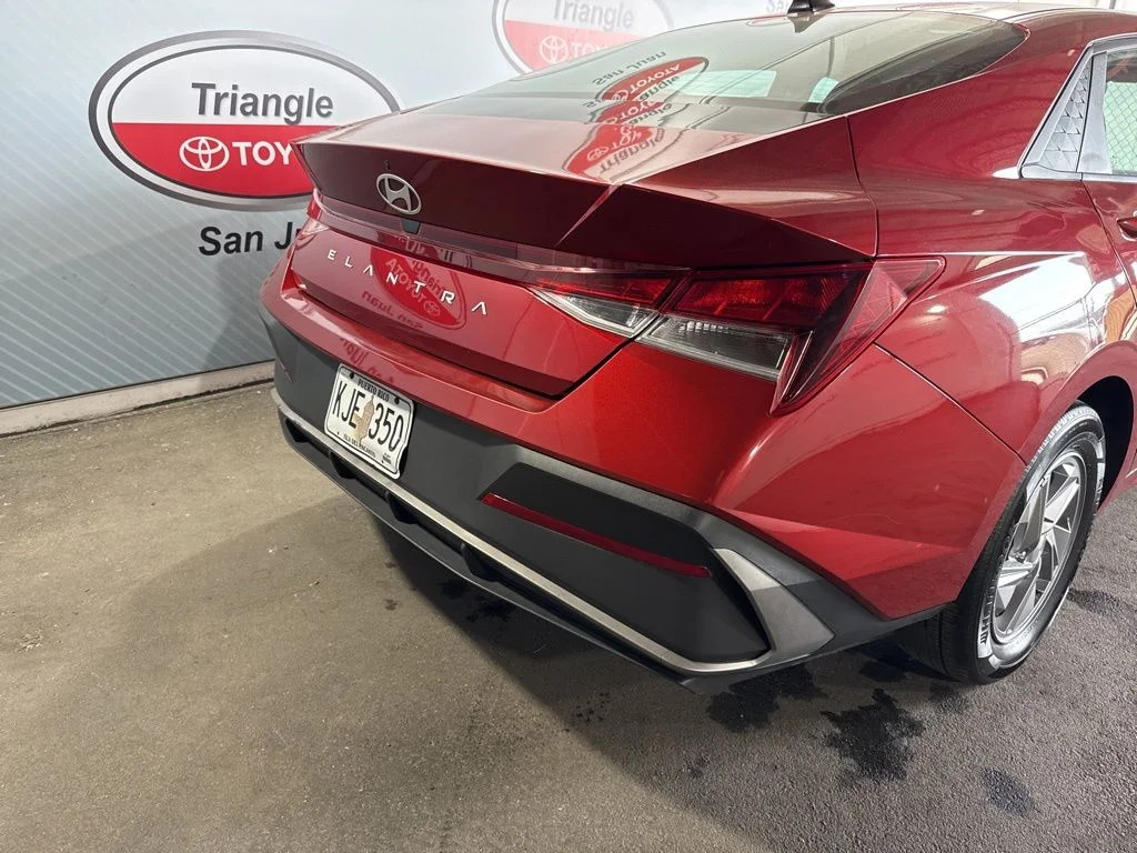 Used 2024 Red Hyundai SE image 16
