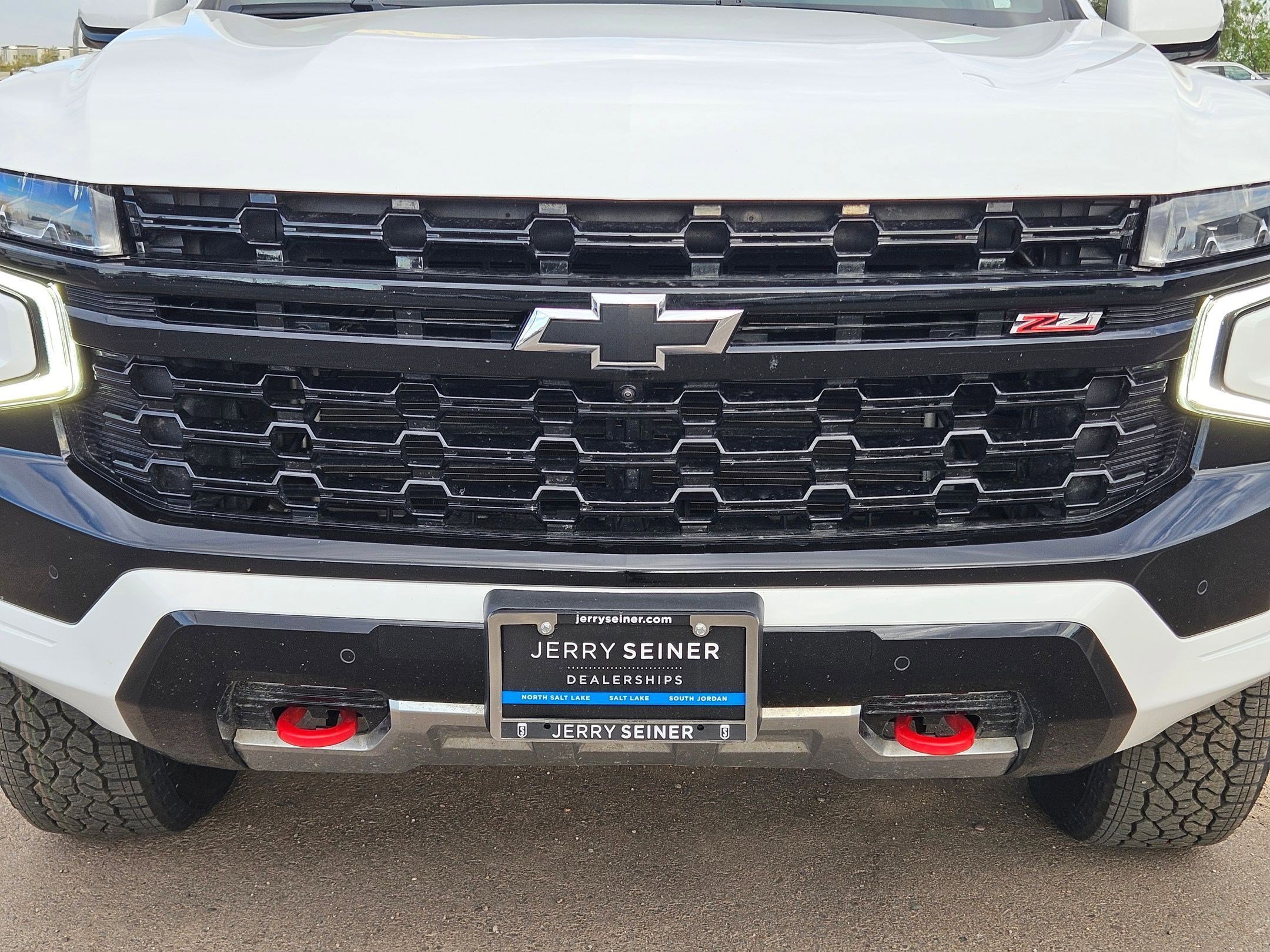 Certified Used 2024 Summit White Chevrolet Z71 image 9
