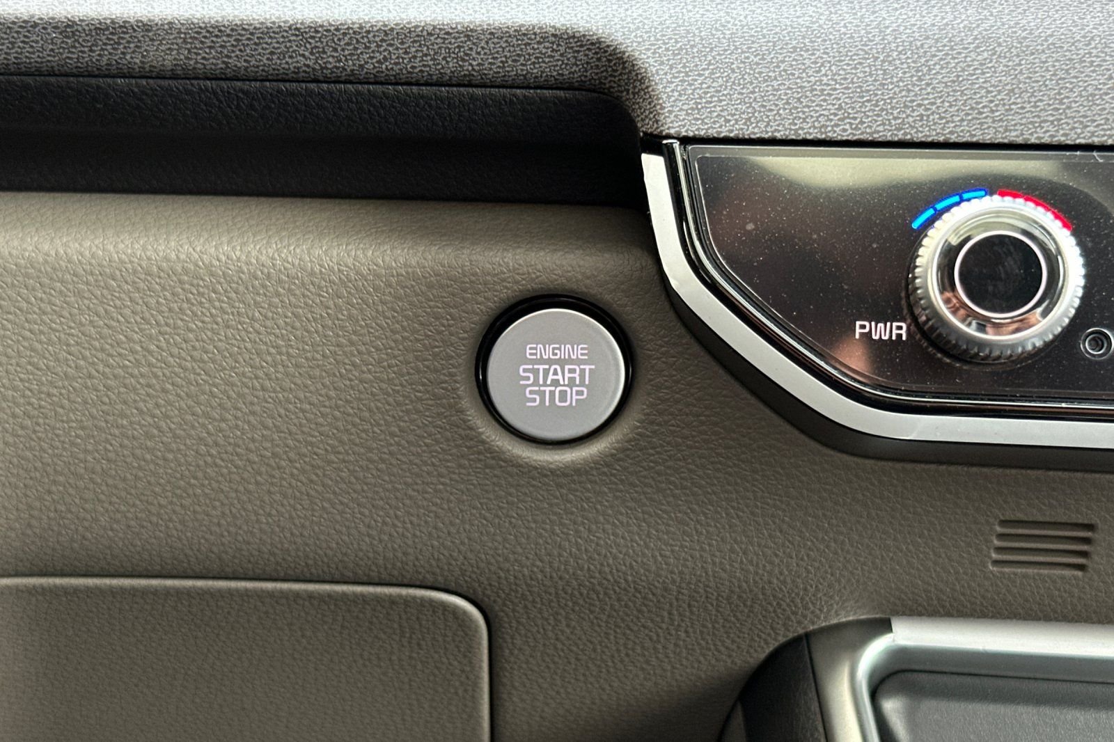 2026 Kia Carnival SX - Photo 24