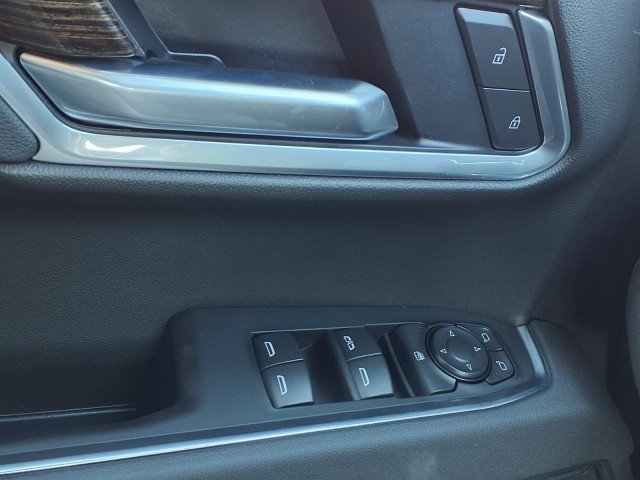 2026 GMC Sierra 1500 SLE - Photo 17