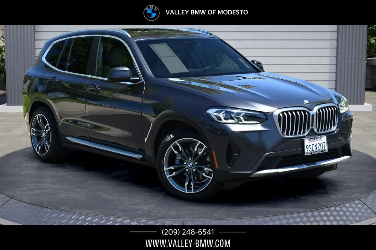 2022 BMW X3 sDrive30i's photo