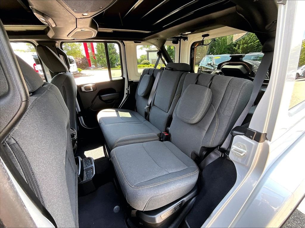 Used 2024 Silver Jeep Sport S 4xe image 15