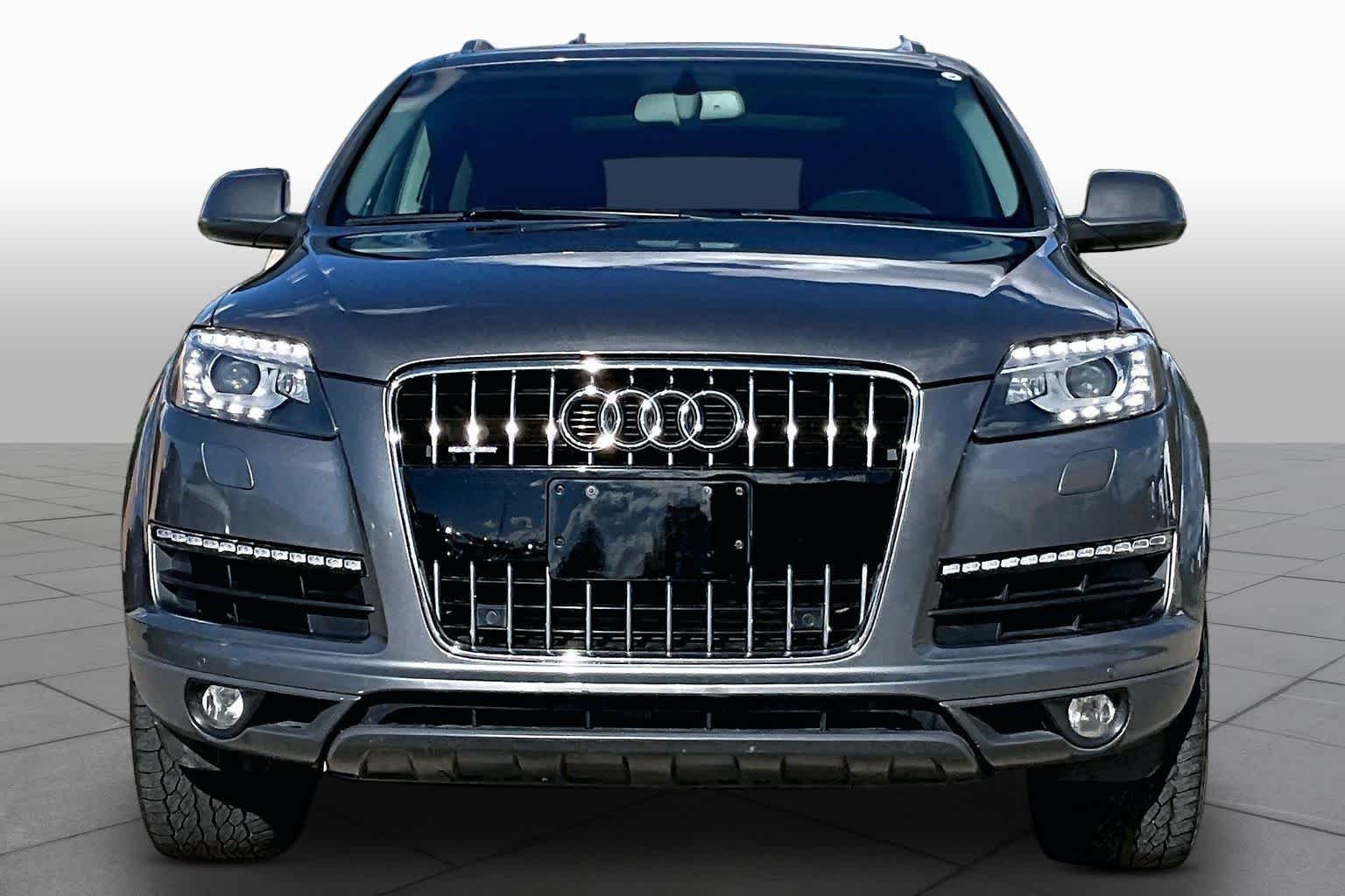 Used 2010 Graphite Gray Metallic Audi 3.6L Premium Plus image 3