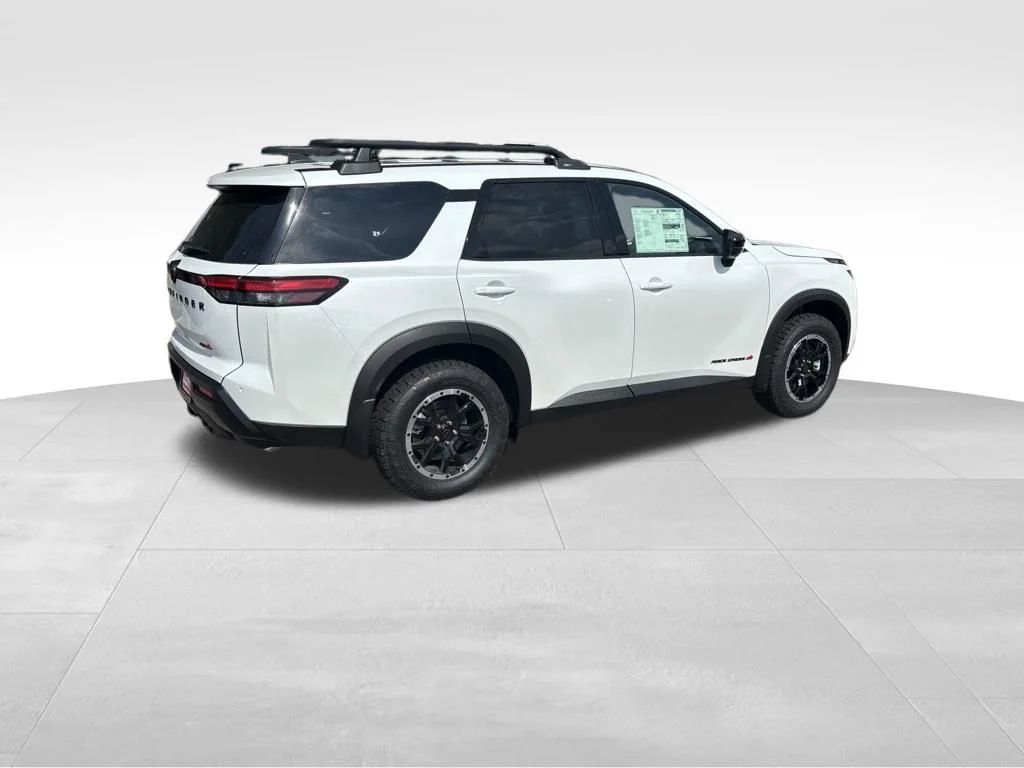 New 2026 Everest White Pearl TriCoat Nissan Rock Creek® image 4