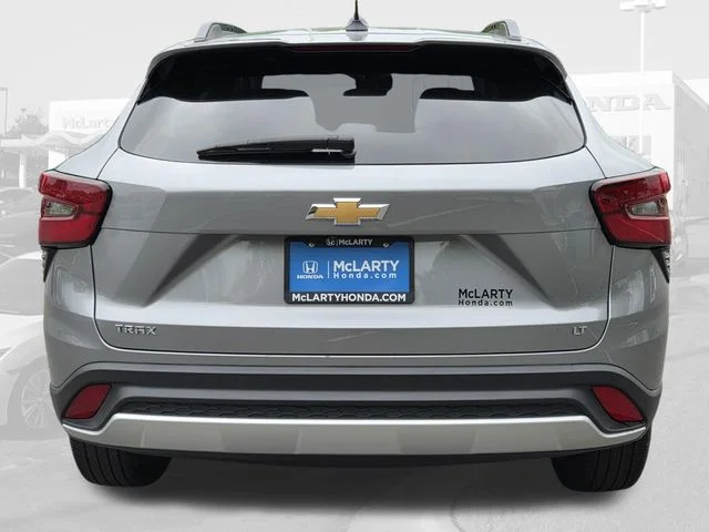 Used 2025 Gray Chevrolet LT image 7