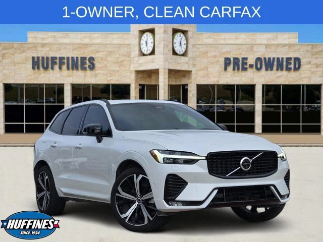 2023 Volvo XC60 B5 Ultimate Dark Theme FWD's photo