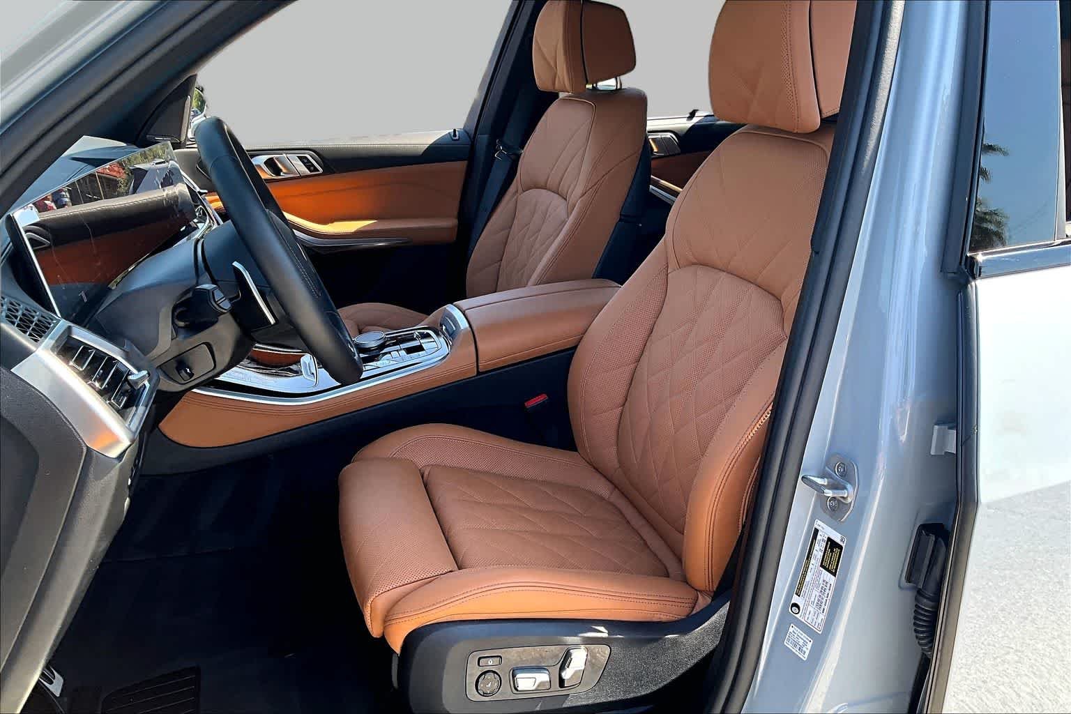 Used 2026 Brooklyn Grey Metallic BMW sDrive40i image 7