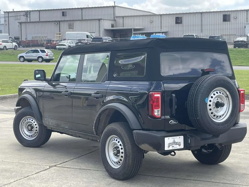 New 2025 Black Ford Base image 5