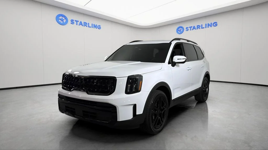 Used 2025 White Kia EX X-Line image 16