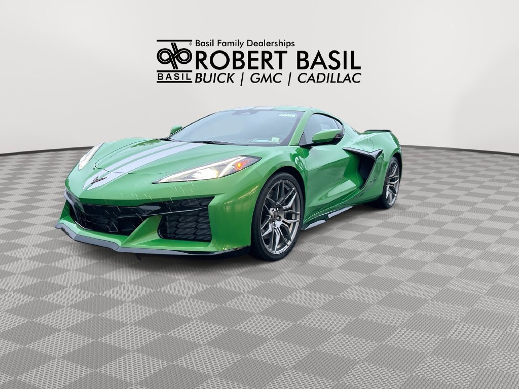 Used 2026 Green Chevrolet Z06 image 4