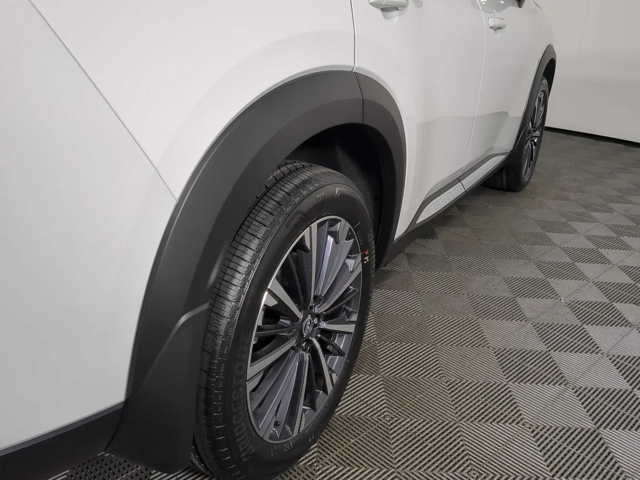 New 2026 2T WHT BLK Nissan Platinum image 8