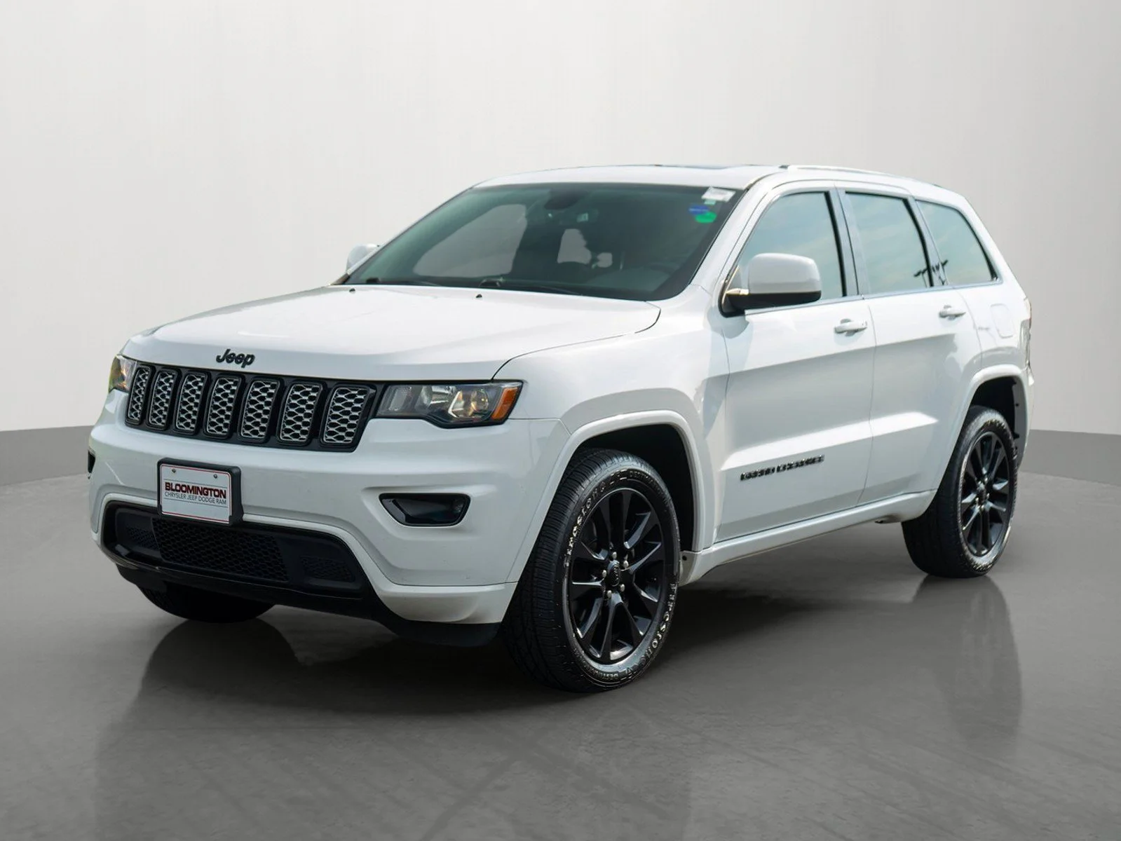 Used 2019 Bright White Clearcoat Jeep Altitude image 3