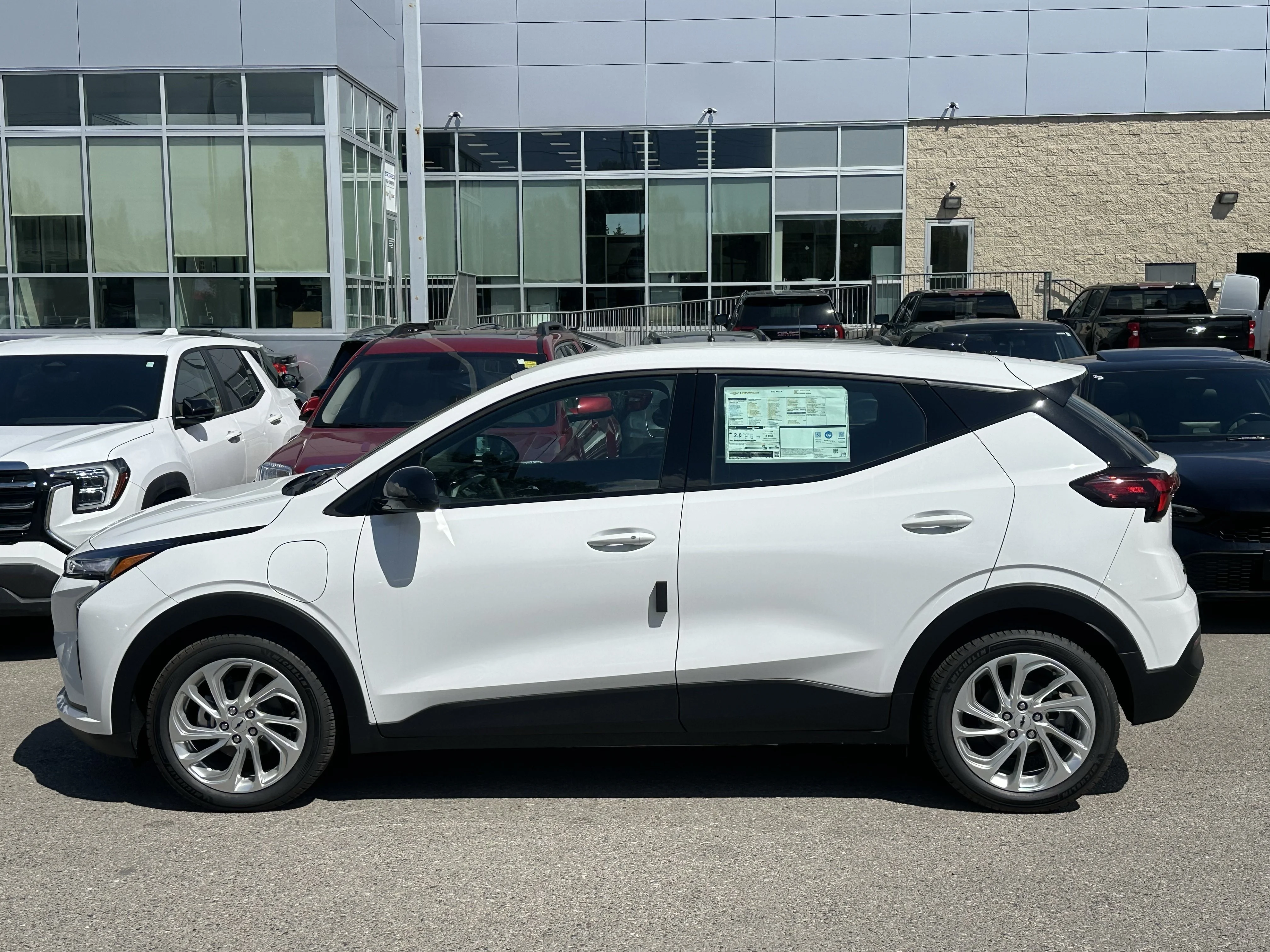 New 2027 Summit White Chevrolet LT image 3