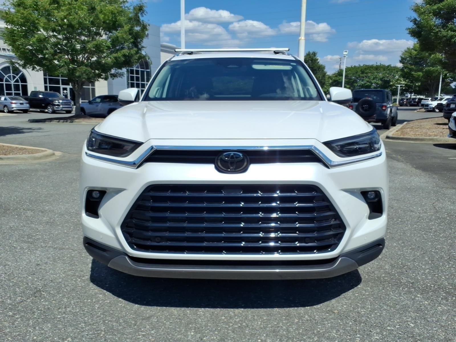Used 2024 Wind Chill Pearl Toyota Limited image 14