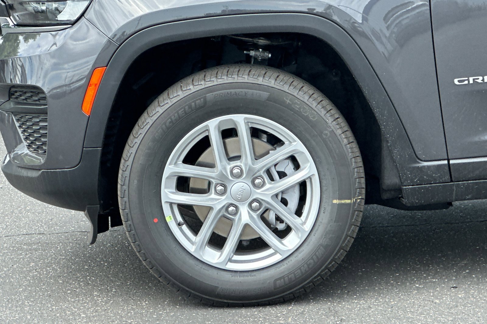 New 2026 Baltic Gray Metallic Clearcoat Jeep Laredo image 25