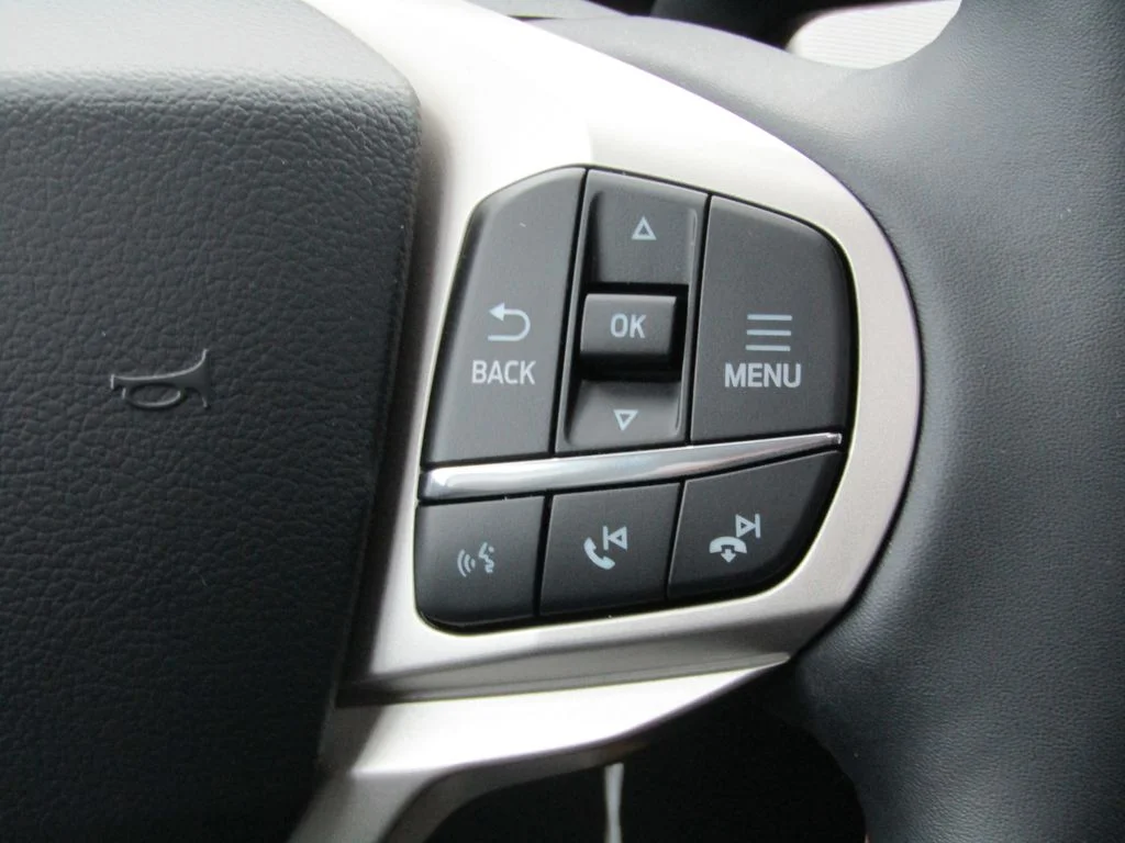 New 2026 Star White Metallic Tri-Coat Ford Active image 31