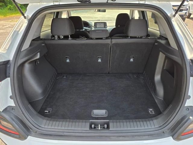 Used 2021 White Hyundai SEL image 17