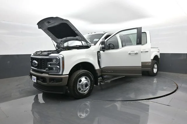 New 2026 Star White Metallic Tri-Coat Ford F-350® King Ranch® image 45