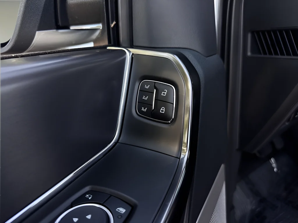 Used 2026 Silver Ford Platinum image 24