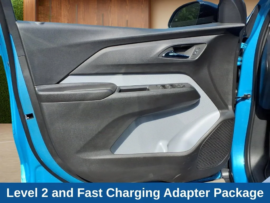 2027 Chevrolet Bolt RS - Photo 19