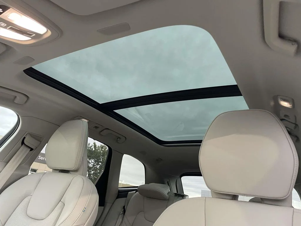 2026 Volvo XC60 Ultra - Photo 9
