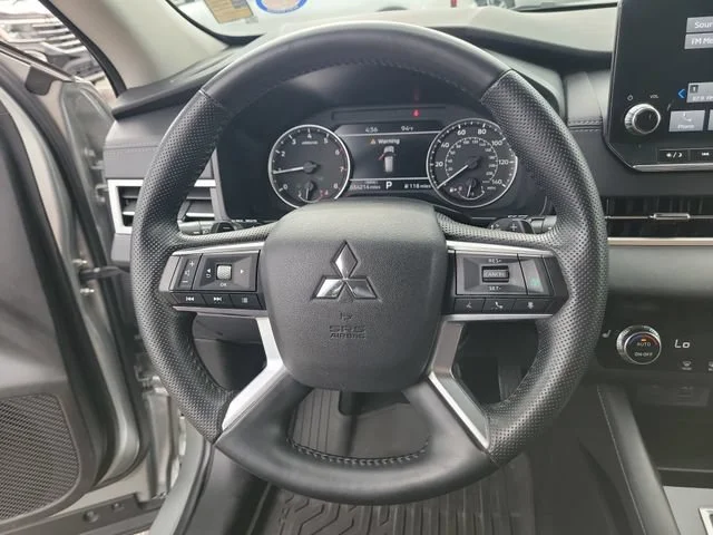 2024 Mitsubishi Outlander SE - Photo 27
