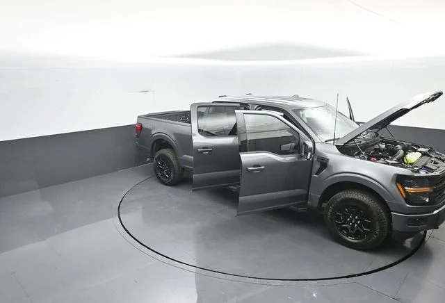 New 2026 Carbonized Gray Metallic Ford XLT image 39