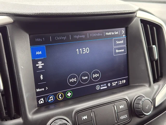 Used 2022 Blue GMC SLT image 15
