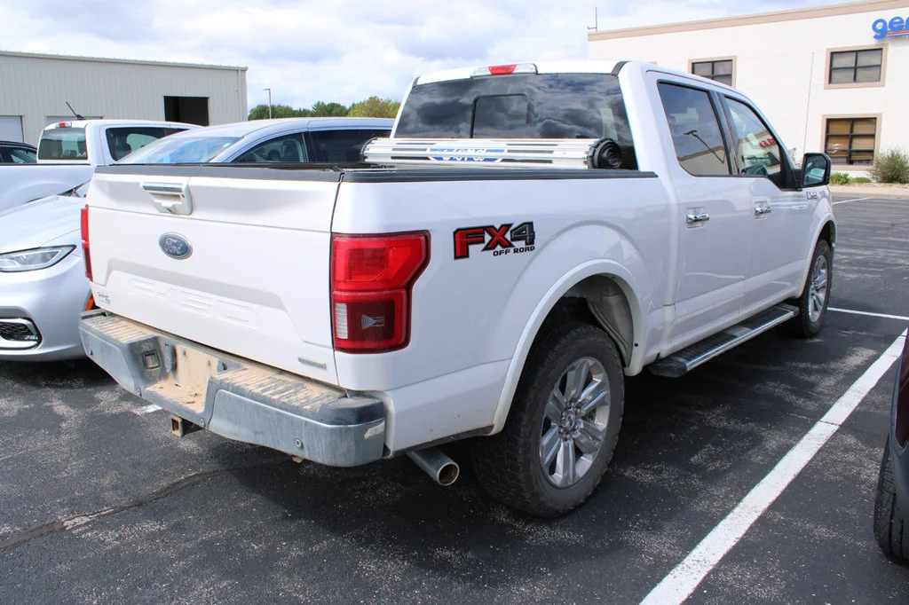 Used 2018 White Platinum Clearcoat Metallic Ford Lariat image 6