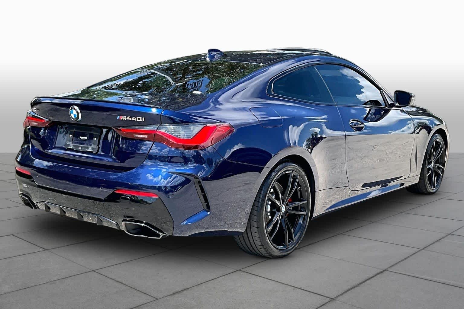 Used 2022 Tanzanite Blue II Metallic BMW M440i xDrive image 13