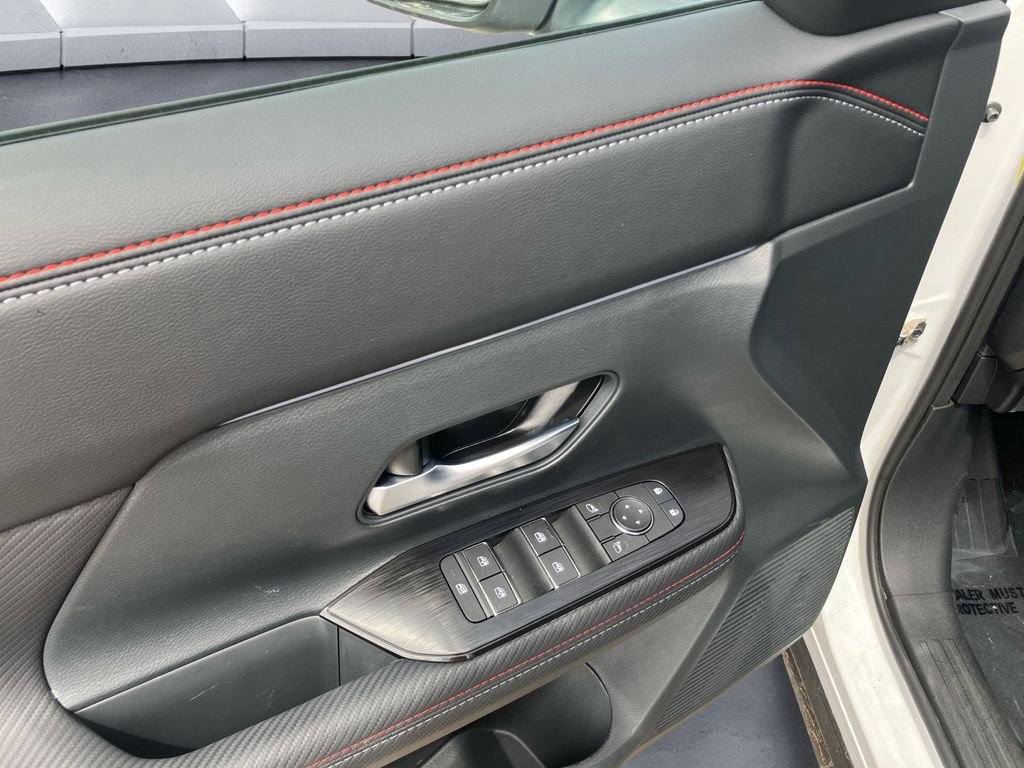 2026 Nissan KICKS SR AWD - Photo 11