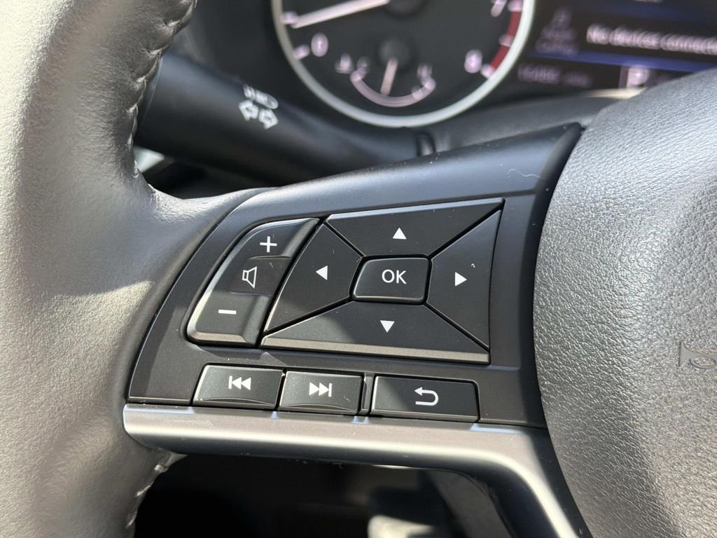 Used 2024 Gray Nissan SV image 21