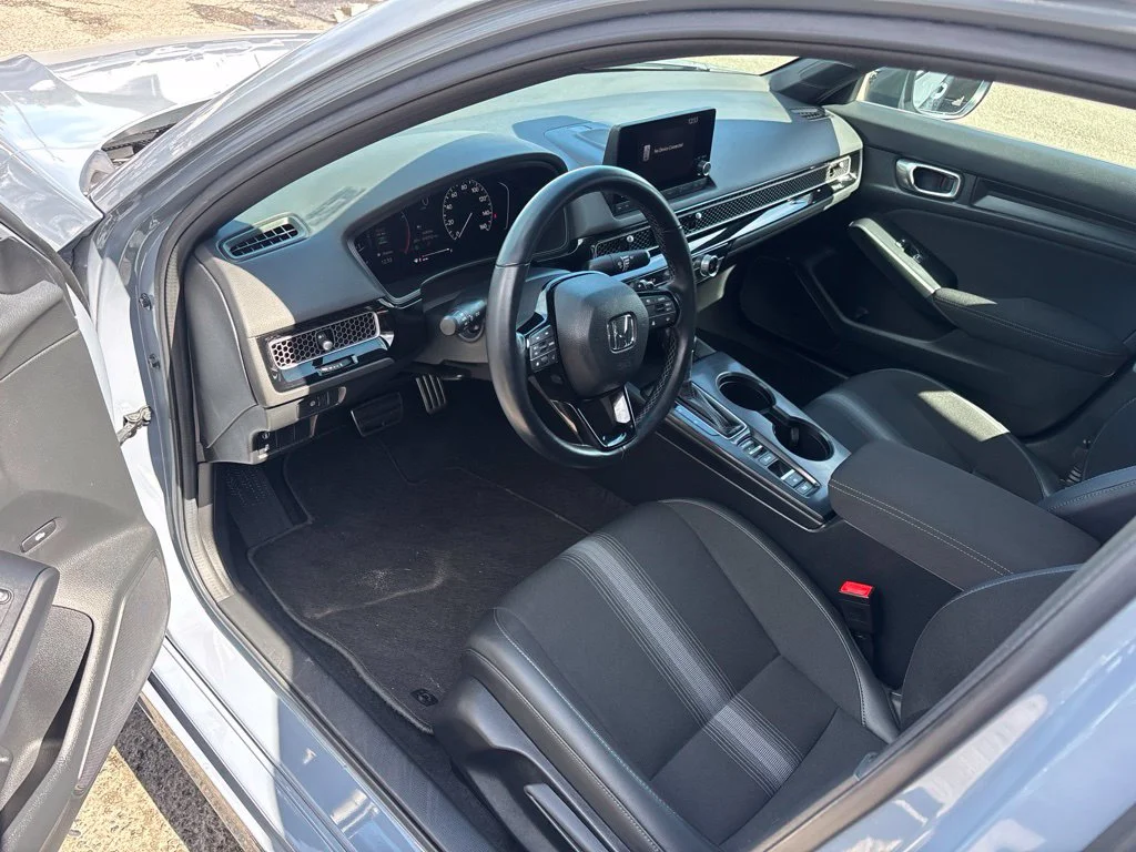 Used 2024  Honda Sport image 30