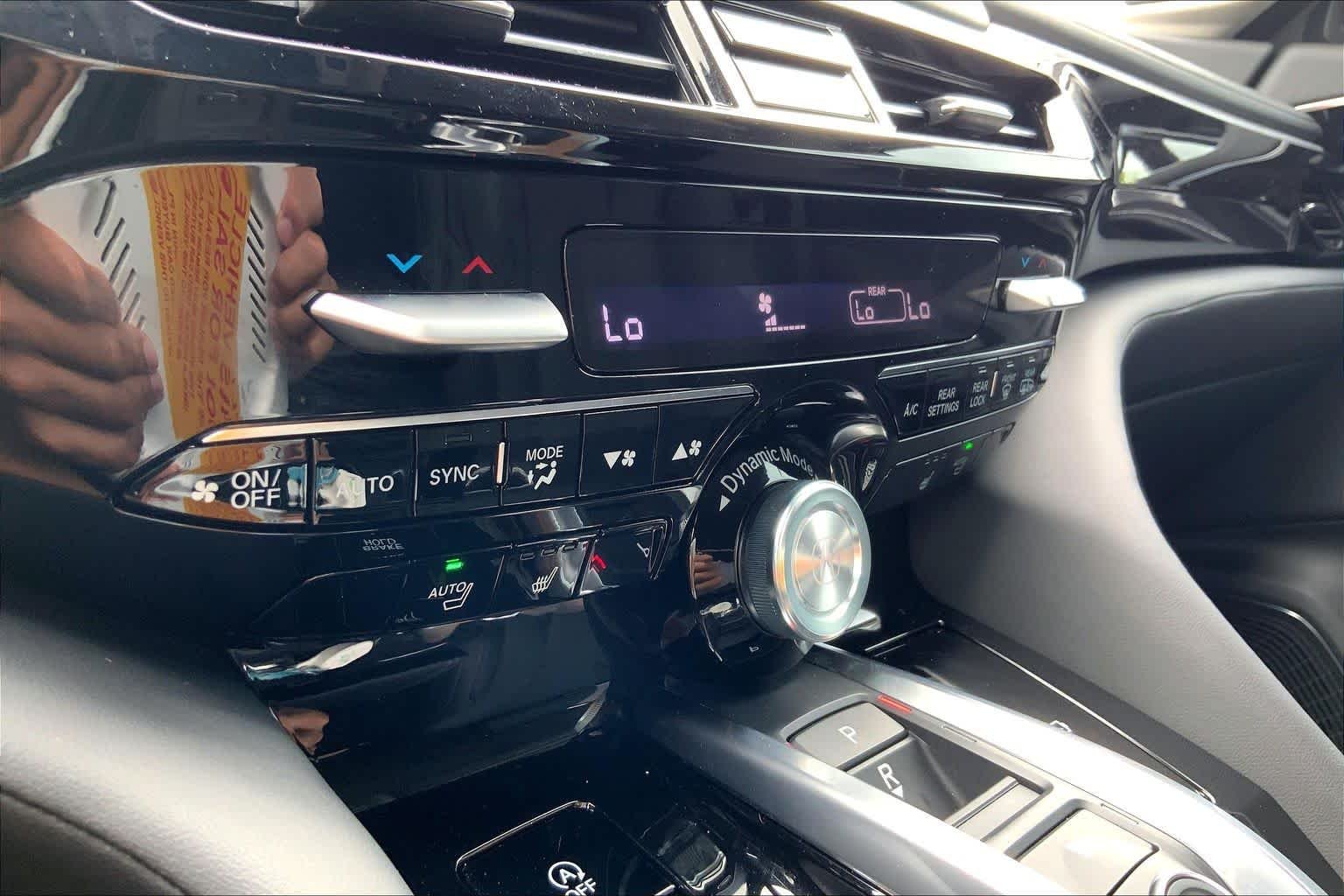 Used 2026 Solar Silver Metallic Acura w/Technology Package image 33