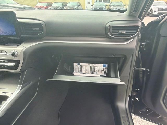 Used 2023 Black Ford XLT image 29