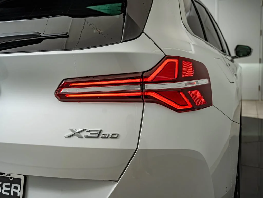 New 2026 Mineral White Metallic BMW 30 xDrive image 15