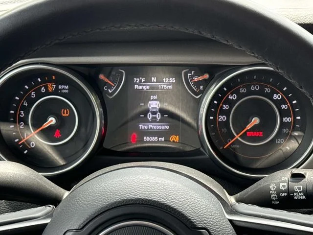 Used 2018 Gray Jeep Unlimited Sport S image 23