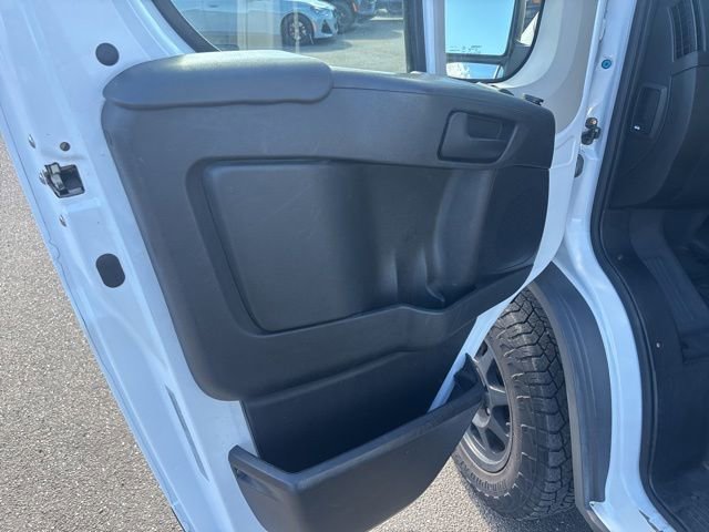 Used 2018 Bright White Clearcoat Ram Low Roof image 18