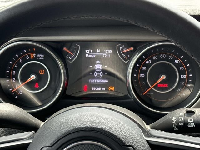 Used 2018 Gray Jeep Unlimited Sport S image 23