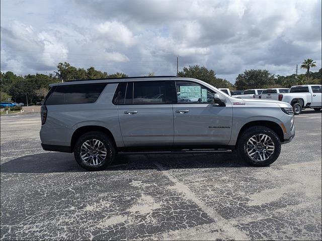 2026 Chevrolet Suburban Z71 - Photo 3