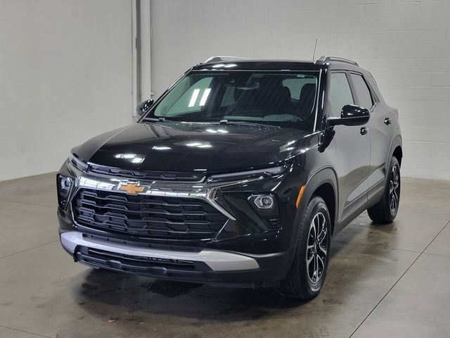 2025 Chevrolet Trailblazer LT - Photo 2