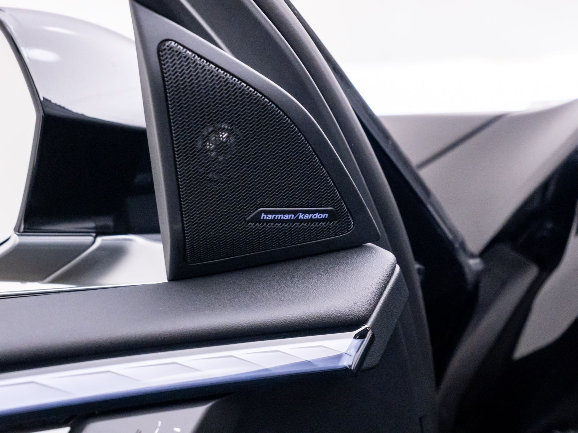 New 2026 Black Sapphire Metallic BMW 30 xDrive image 15