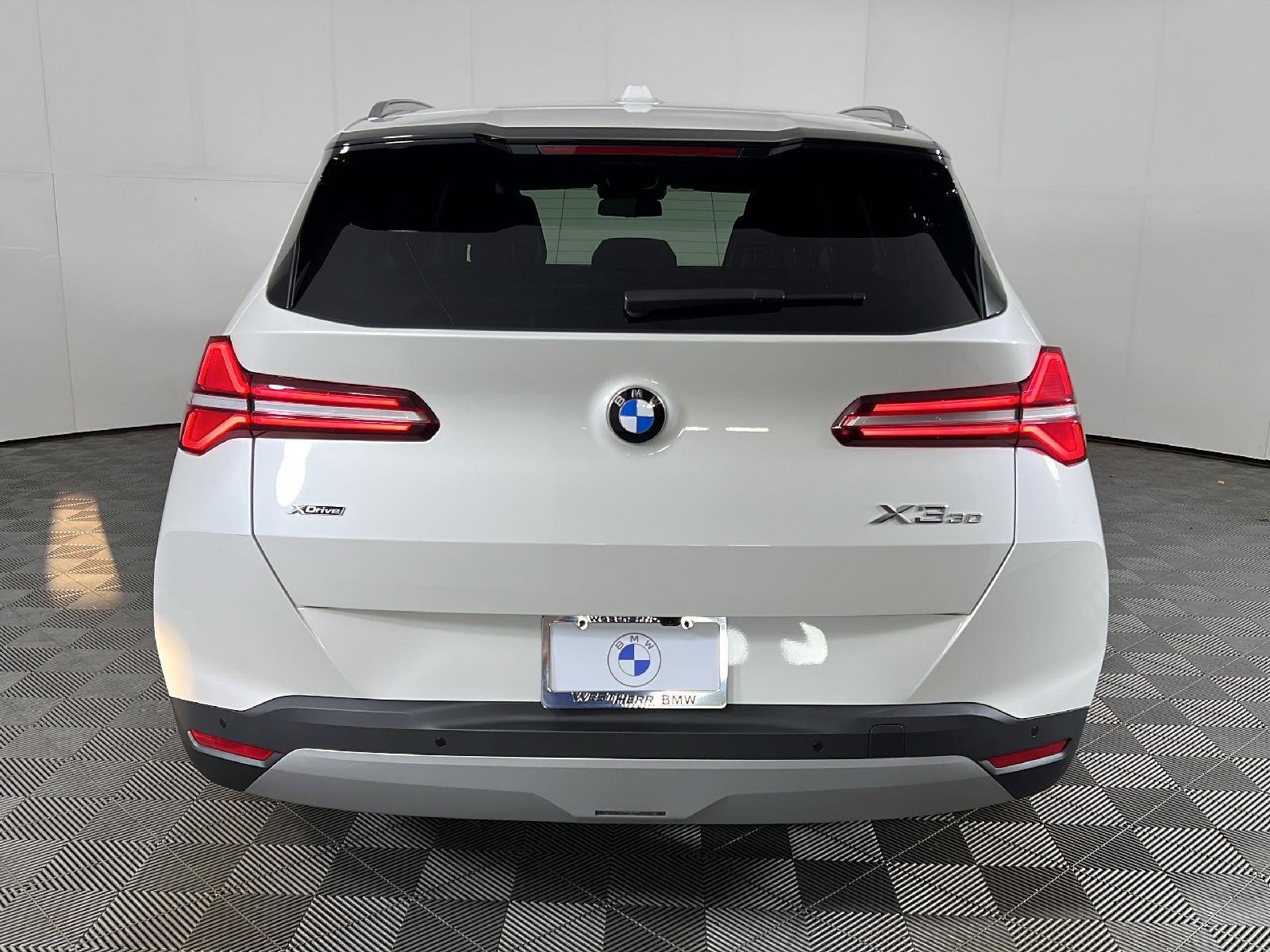 New 2026 Mineral White Metallic BMW 30 xDrive image 4