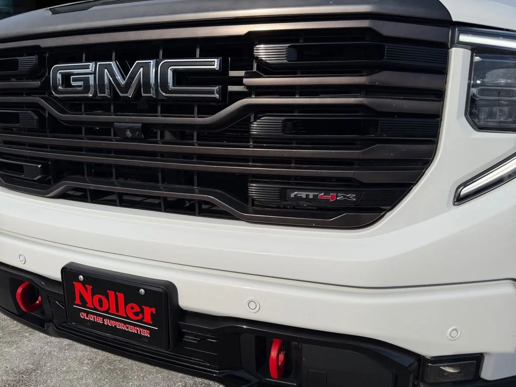 Certified Used 2023 Summit White GMC AT4X image 22