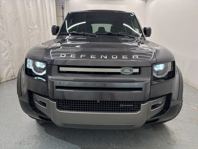 2023 Land Rover Defender X-Dynamic SE - Photo 3