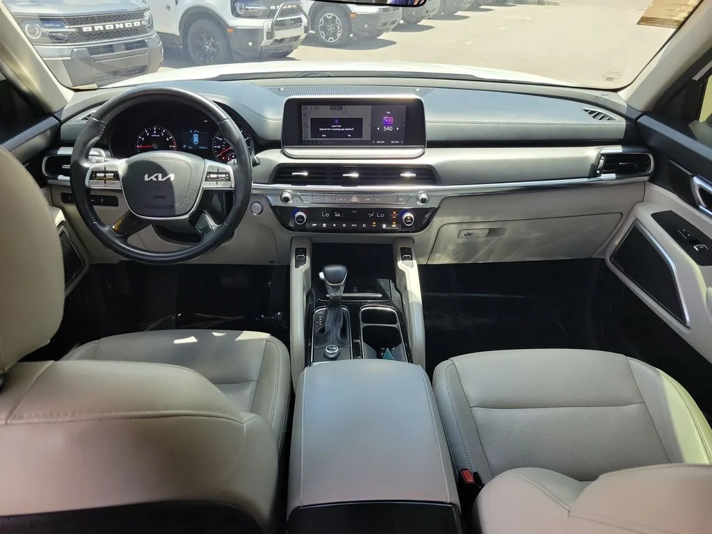 Used 2022 Glacial White Pearl Kia S image 11