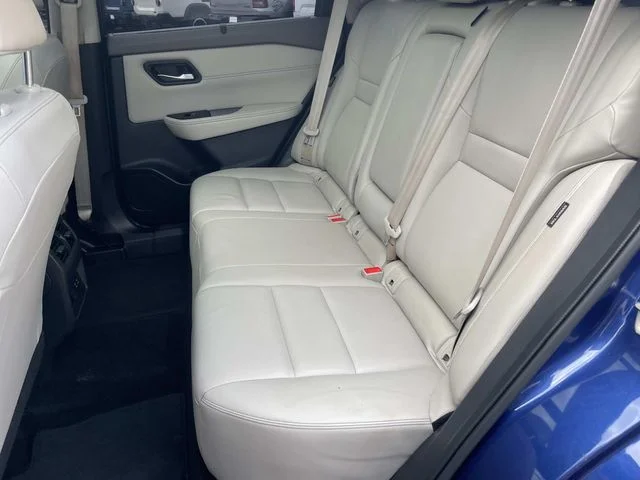 Used 2023 Blue Nissan SL image 18