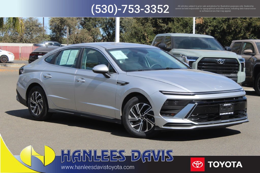 Used 2026 Silver Hyundai Blue image 1