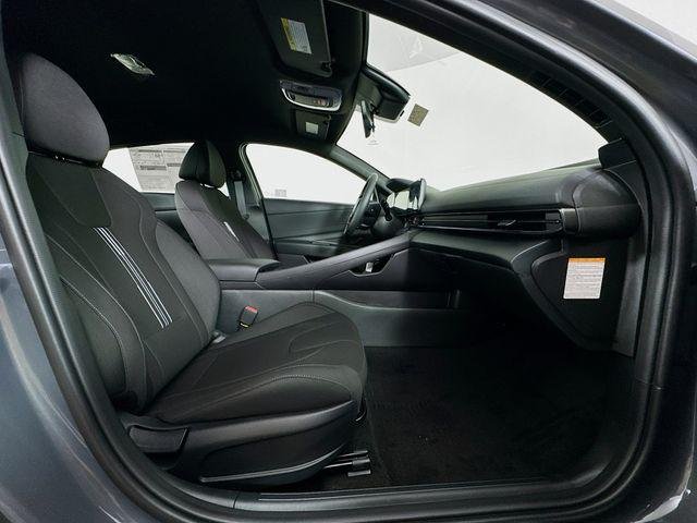 2025 Hyundai Elantra Blue - Photo 41