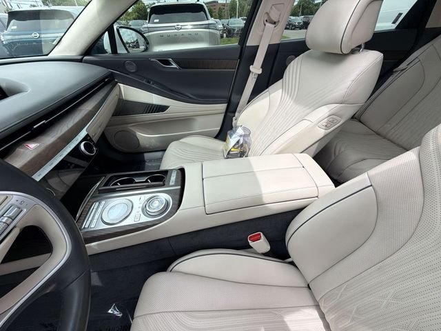 Used 2021 White Genesis 3.5T image 20